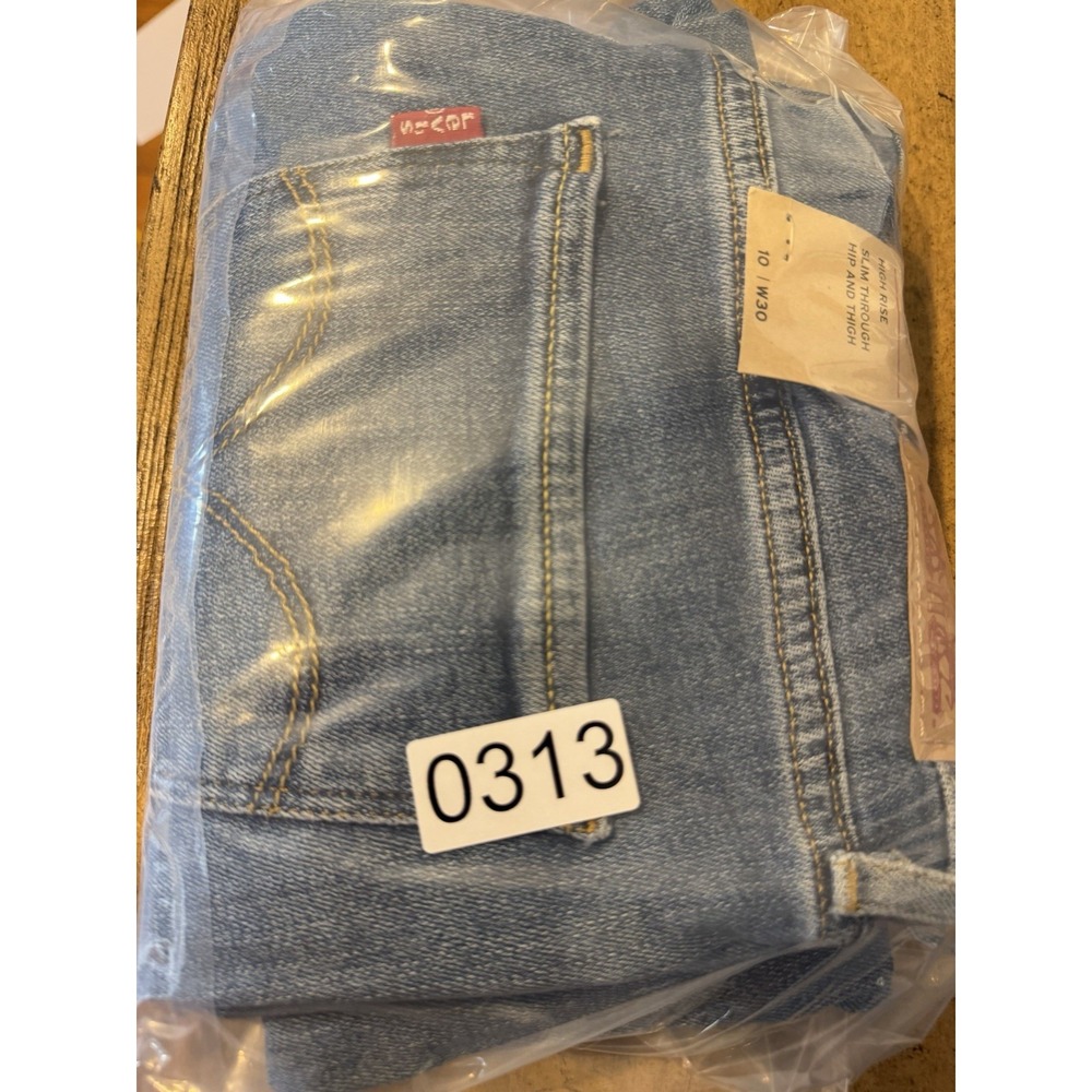 Levi's Women's High Rise Skinny Distressed Jeans Blue Medium Wash Size 10 - Picture 6 of 6